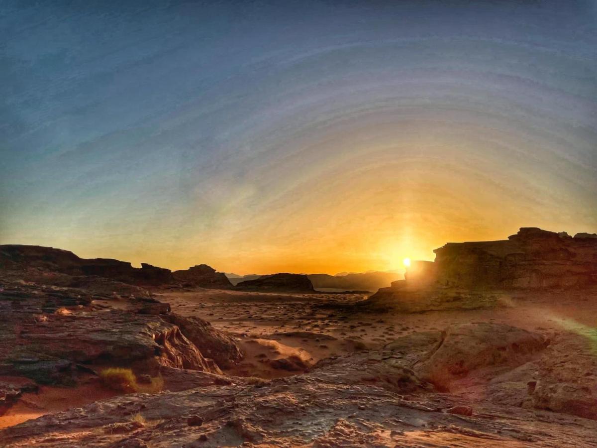 Wadi Rum Bedouin Tour With A Camp Экстерьер фото