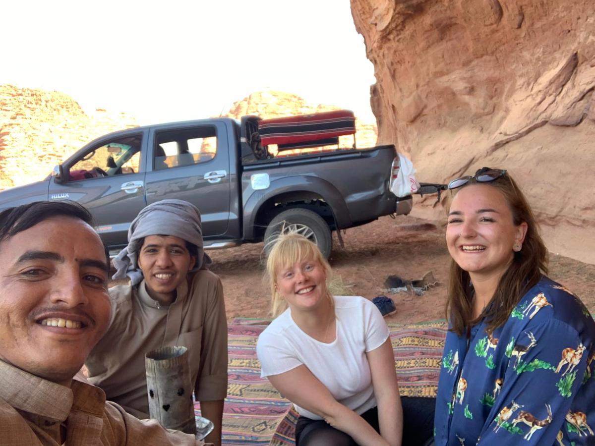 Wadi Rum Bedouin Tour With A Camp Экстерьер фото