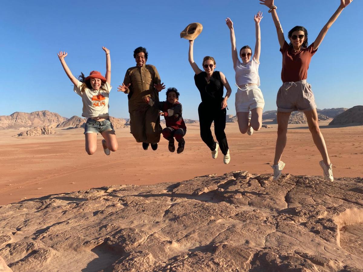 Wadi Rum Bedouin Tour With A Camp Экстерьер фото