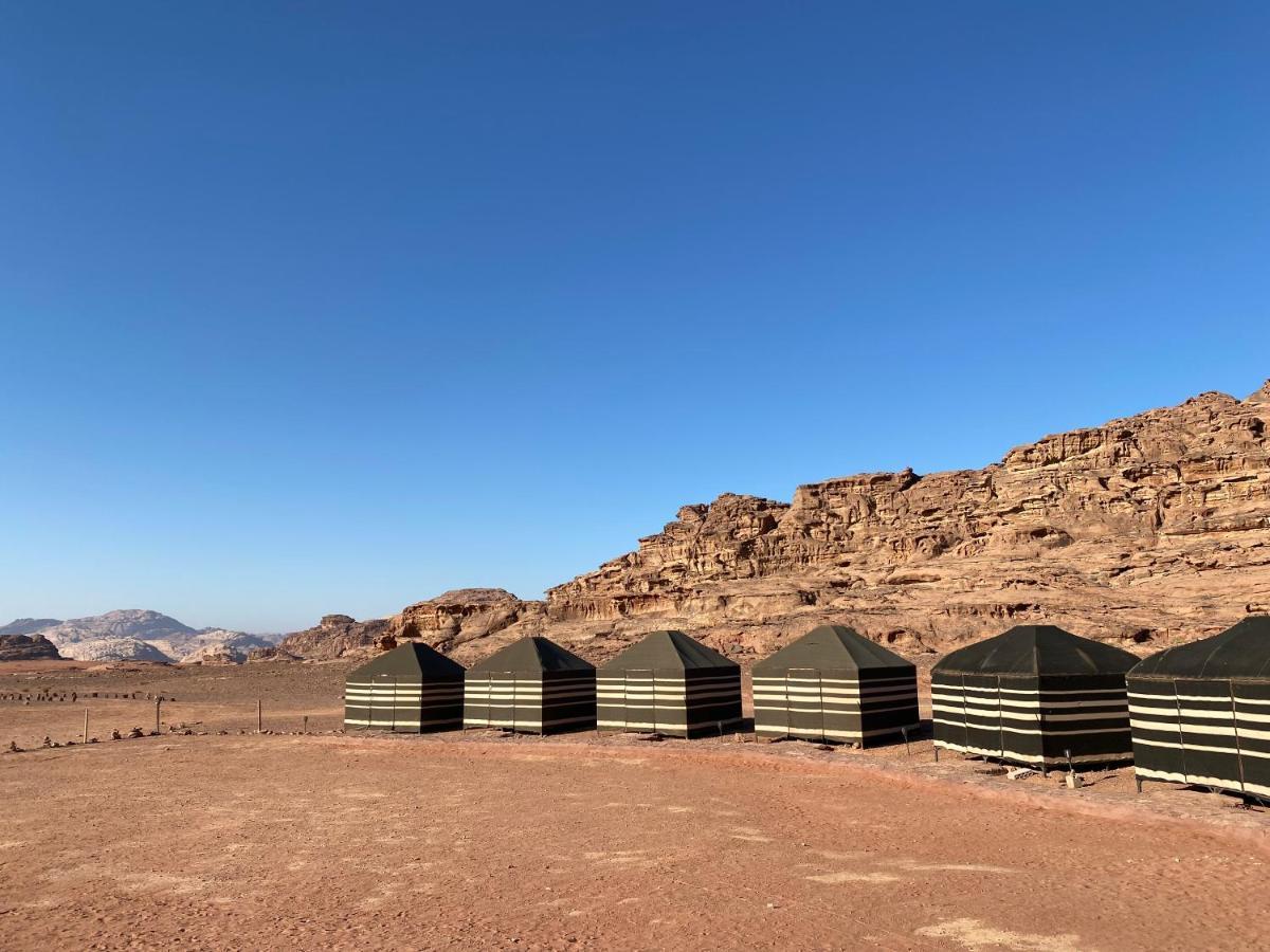 Wadi Rum Bedouin Tour With A Camp Экстерьер фото