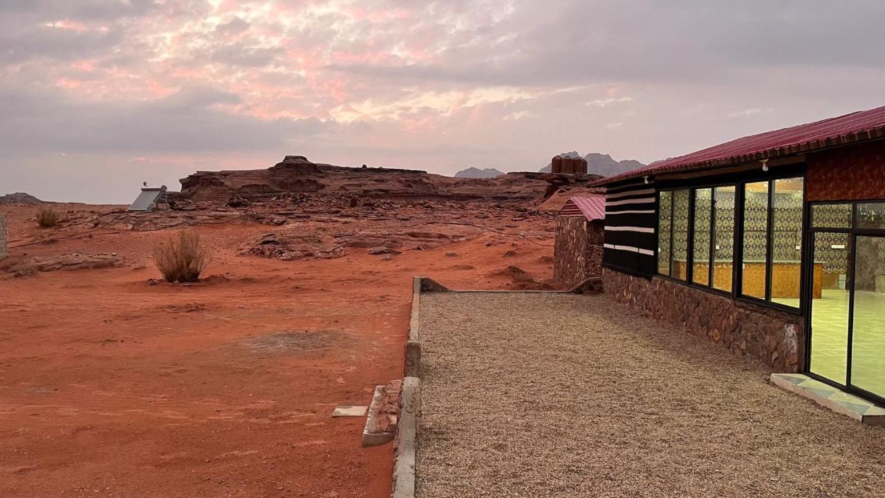 Wadi Rum Bedouin Tour With A Camp Экстерьер фото