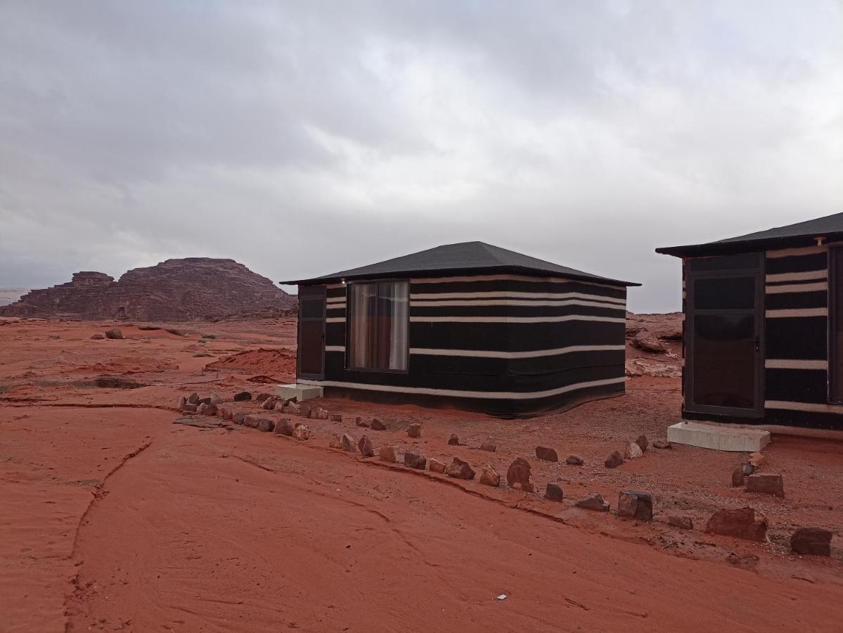Wadi Rum Bedouin Tour With A Camp Экстерьер фото