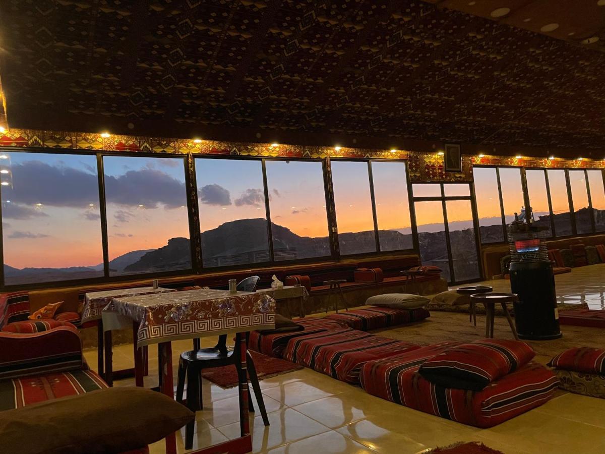 Wadi Rum Bedouin Tour With A Camp Экстерьер фото