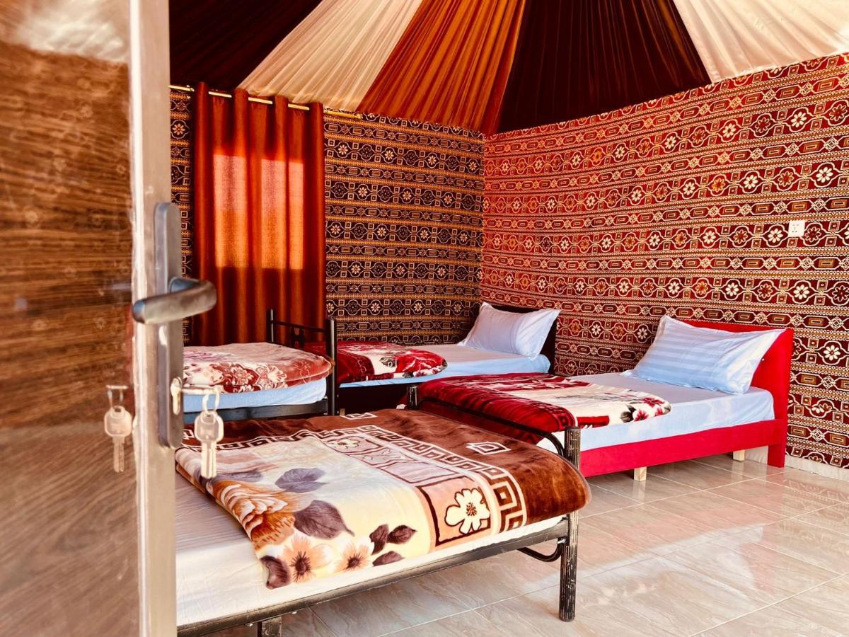 Wadi Rum Bedouin Tour With A Camp Экстерьер фото
